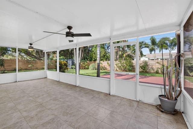 502 Circle E, Jupiter FL 33458 - Jupiter, FL - Photo 4