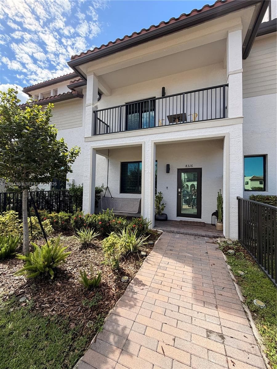 8316 NW 43rd St, Doral FL 33166 - Doral, FL - Photo 1
