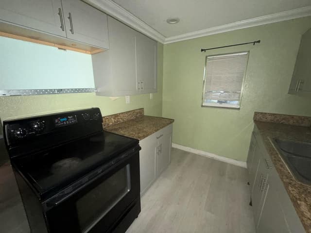 2121 NW 26TH Avenue, Fort Lauderdale FL 33311 - Fort Lauderdale, FL - Photo 3