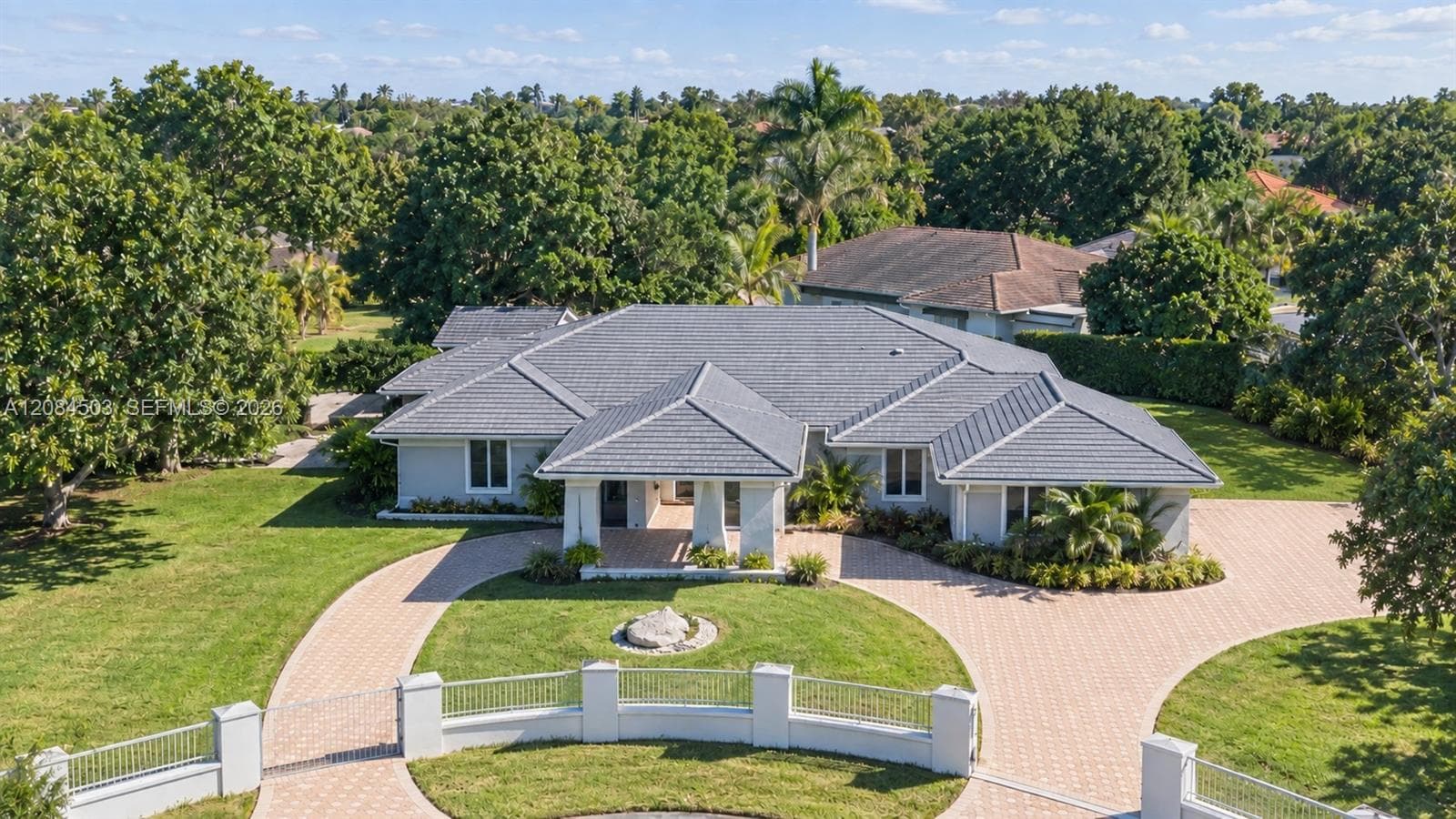 7625 SW 75th Ave, Miami FL 33143