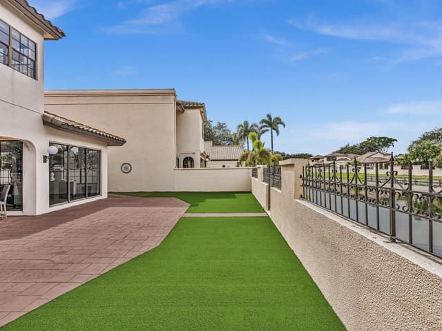 2875 Deer Creek Via Venezia, Deerfield Beach FL 33442 - Deerfield Beach, FL - Photo 4