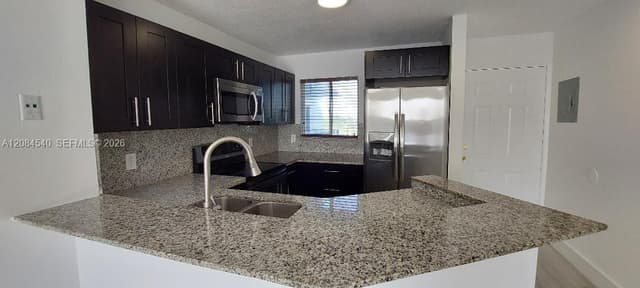 8710 N Sherman Cir # 403, Miramar FL 33025 - Miramar, FL - Photo 7