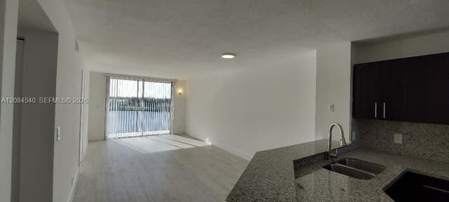 8710 N Sherman Cir # 403, Miramar FL 33025 - Miramar, FL - Photo 4