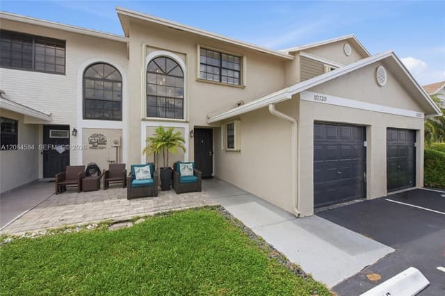 10720 NW 11th St, Pembroke Pines FL 33026 - Pembroke Pines, FL - Photo 2