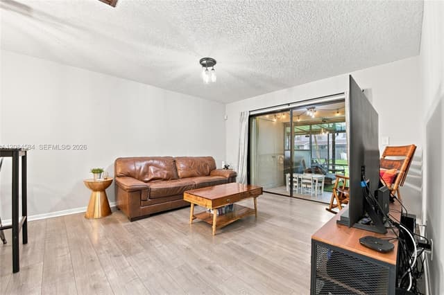 10720 NW 11th St, Pembroke Pines FL 33026 - Pembroke Pines, FL - Photo 7