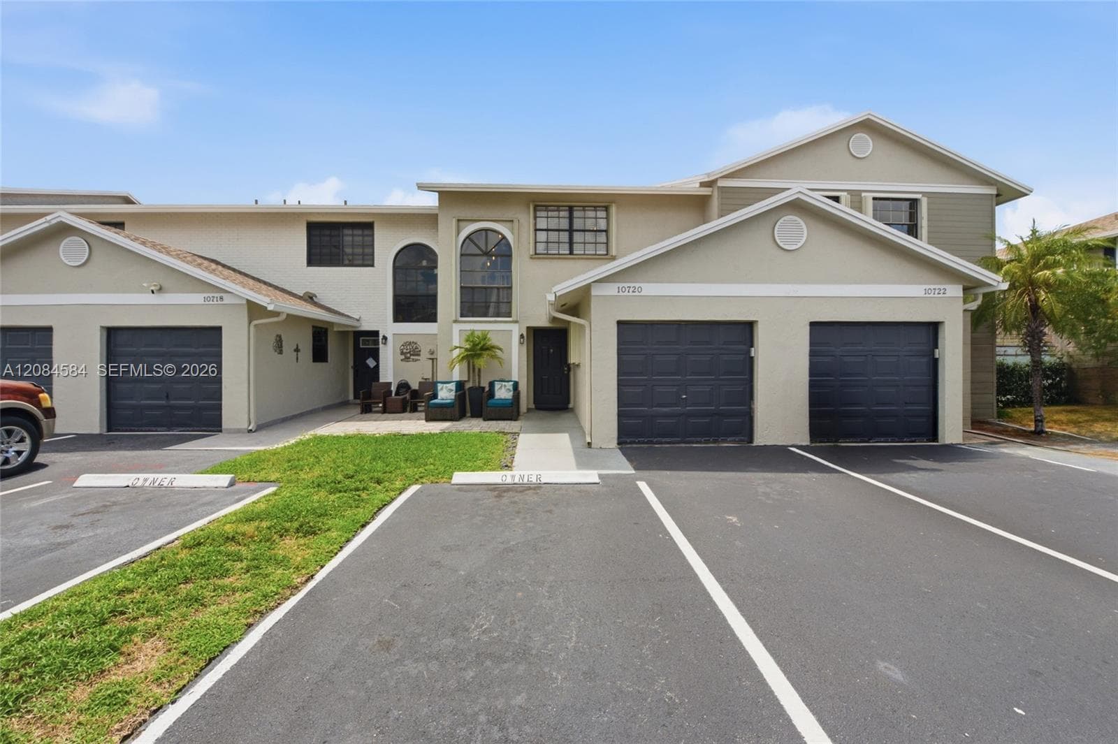10720 NW 11th St, Pembroke Pines FL 33026 - Pembroke Pines, FL - Photo 1