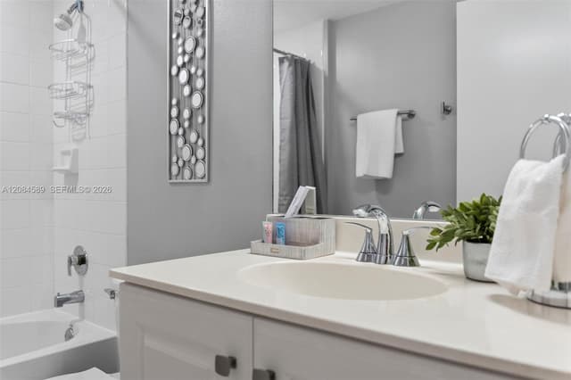 18100 N Bay Rd # 308, Sunny Isles Beach FL 33160 - Sunny Isles Beach, FL - Photo 5