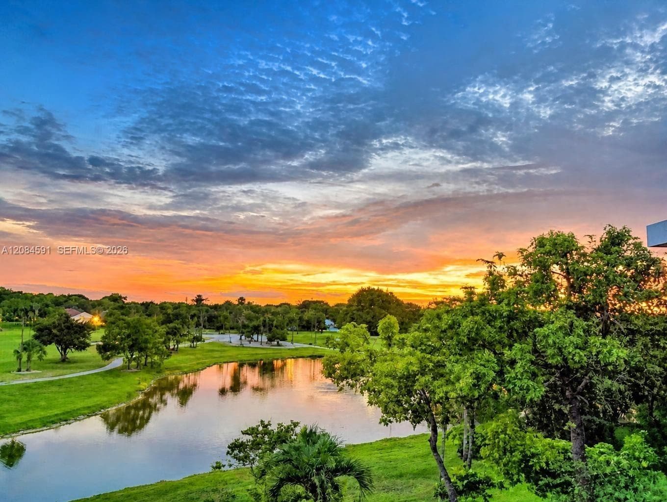 3980 Oaks Clubhouse Dr # 409, Pompano Beach FL 33069 - Pompano Beach, FL - Photo 1