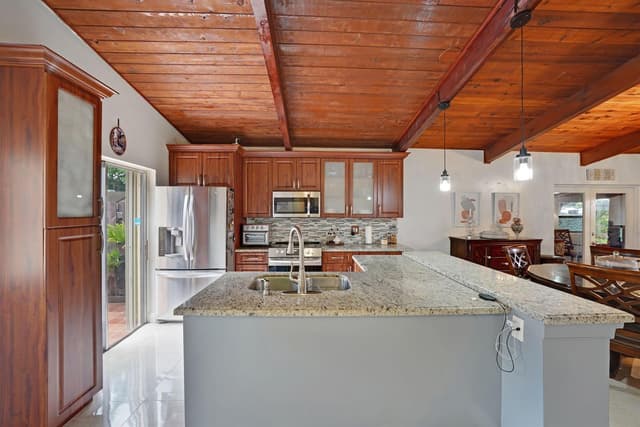 145 Essex Road # 30, Hollywood FL 33024 - Hollywood, FL - Photo 5