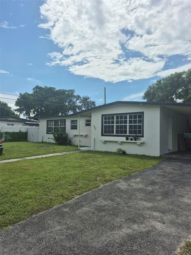 3810 NW 195th St, Miami Gardens FL 33055 - Miami Gardens, FL - Photo 2