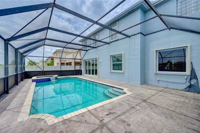 1580 SW 164th Ave, Pembroke Pines FL 33027 - Pembroke Pines, FL - Photo 3