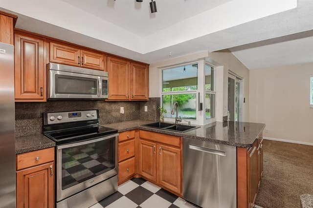 6912 NW 5TH Place, Margate FL 33063 - Margate, FL - Photo 6