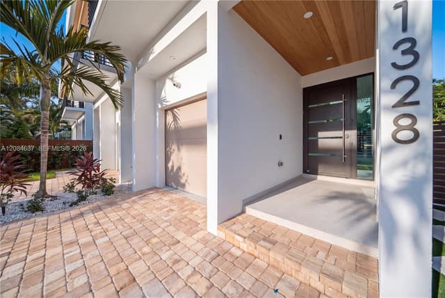 1328 NE 16th Ter, Fort Lauderdale FL 33304 - Fort Lauderdale, FL - Photo 2
