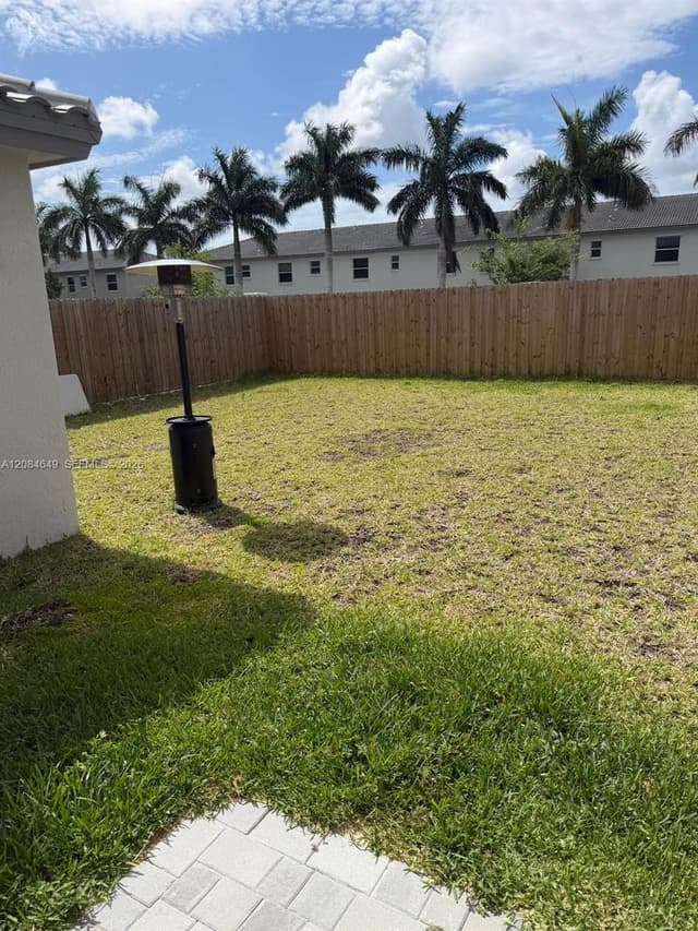 2618 SE 9th St, Homestead FL 33035 - Homestead, FL - Photo 6