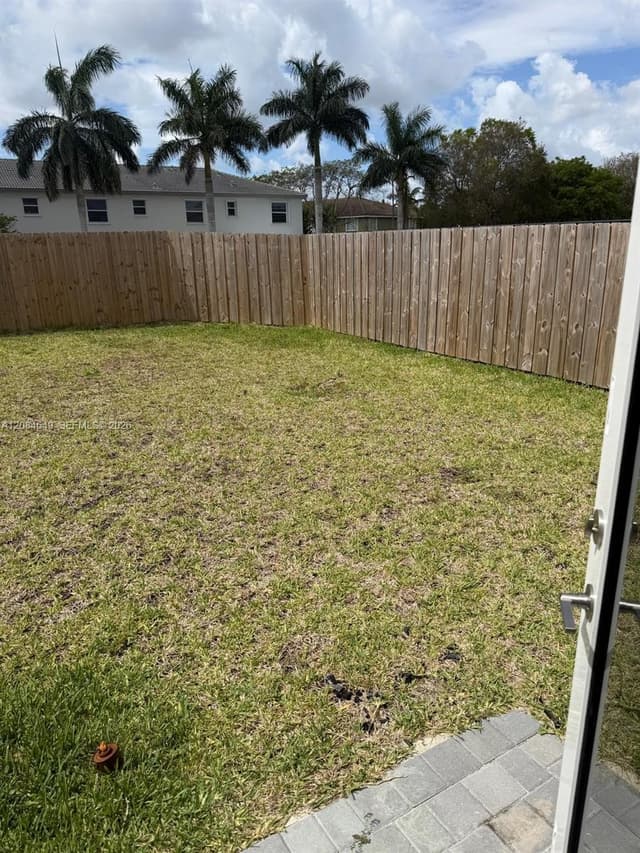 2618 SE 9th St, Homestead FL 33035 - Homestead, FL - Photo 7
