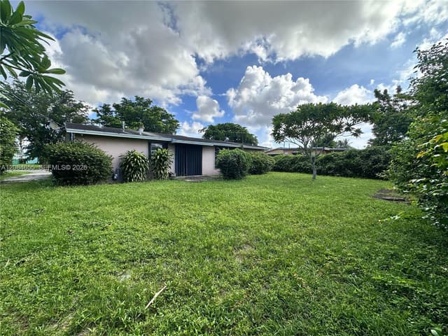 1410 NW 174th St, Miami Gardens FL 33169 - Miami Gardens, FL - Photo 3