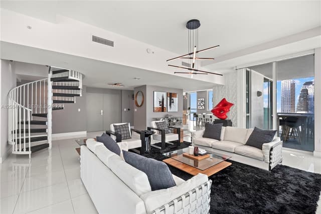 244 Biscayne Blvd, Miami FL 33132 - Miami, FL - Photo 5