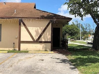 800 SW 9TH Street, Hallandale Beach FL 33009 - Hallandale Beach, FL - Photo 1