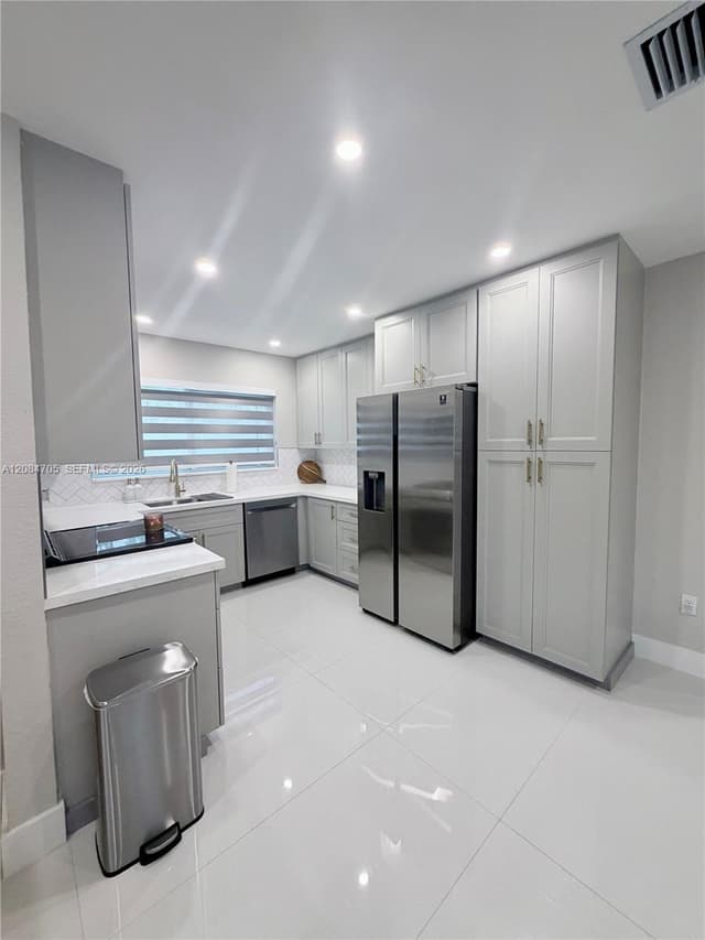2221 NW 170th St, Miami Gardens FL 33056 - Miami Gardens, FL - Photo 6