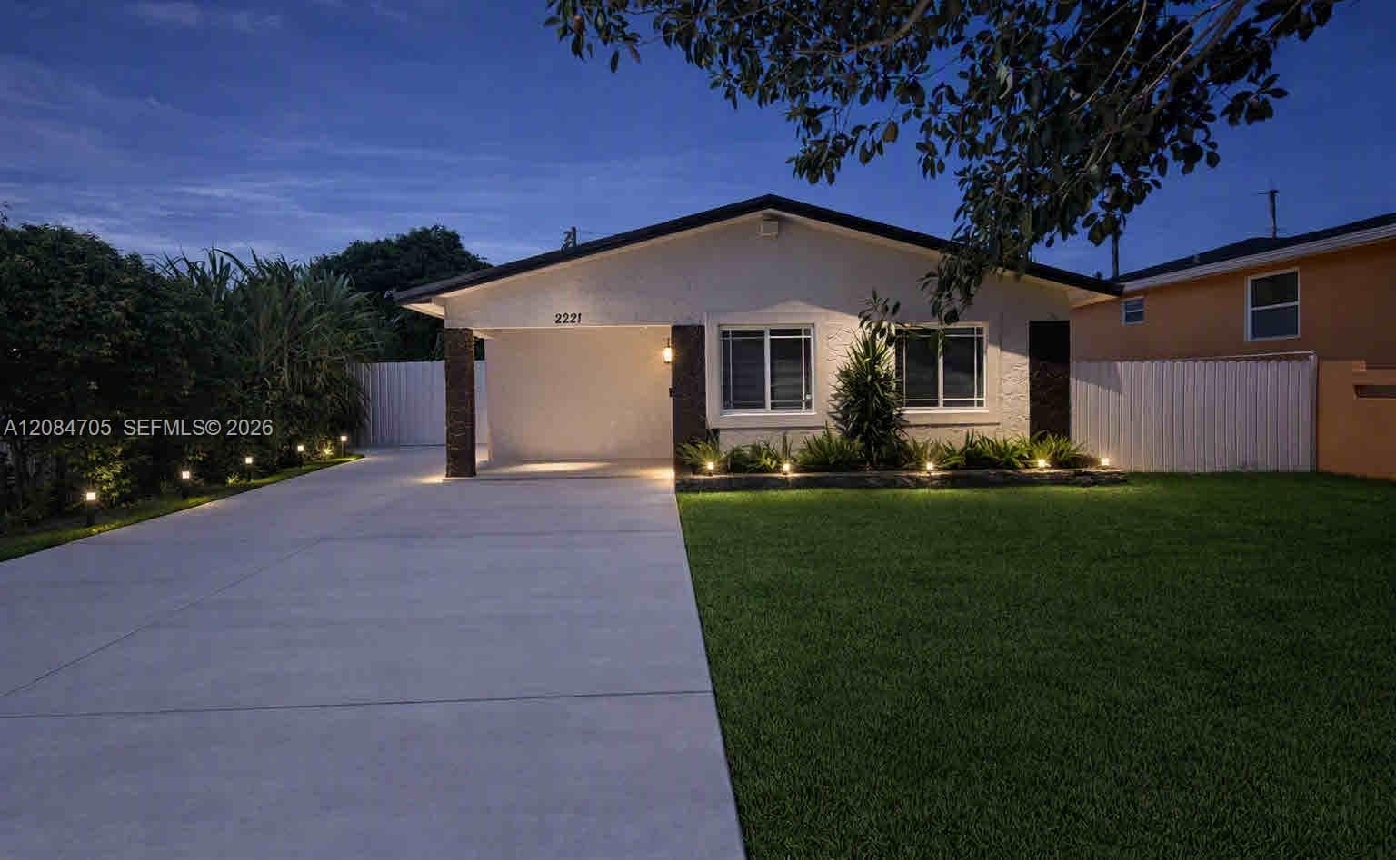 2221 NW 170th St, Miami Gardens FL 33056