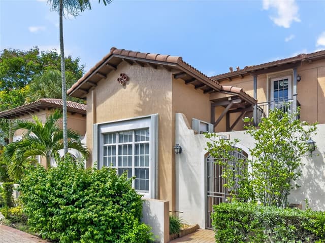 628 SW 147th Ter, Pembroke Pines FL 33027 - Pembroke Pines, FL - Photo 4