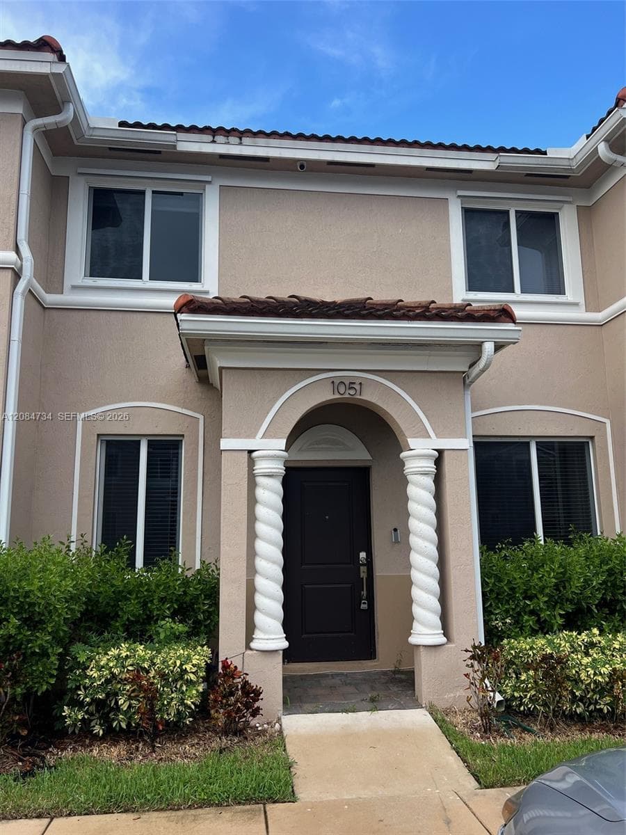 1051 SE 23rd Ter, Homestead FL 33035