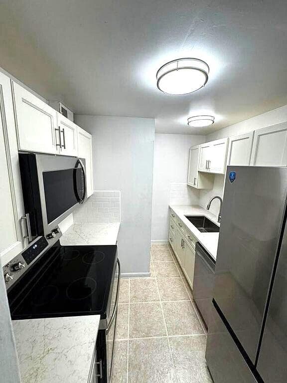 1020 CRYSTAL LAKE Drive # 103, Deerfield Beach FL 33064 - Deerfield Beach, FL - Photo 1