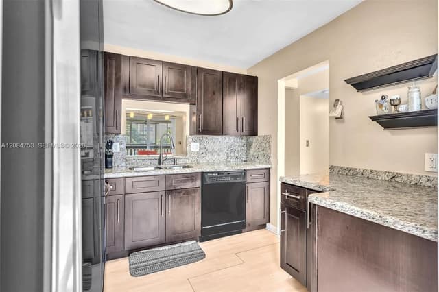 610 NE 12th Ave # 206, Hallandale Beach FL 33009 - Hallandale Beach, FL - Photo 6