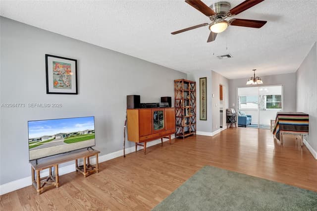 2083 SW 13th Ave, Boynton Beach FL 33426 - Boynton Beach, FL - Photo 7