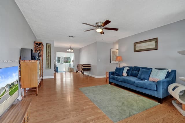 2083 SW 13th Ave, Boynton Beach FL 33426 - Boynton Beach, FL - Photo 5