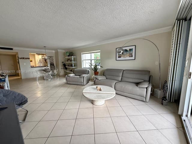121 Golden Isles Dr # 1, Hallandale Beach FL 33009 - Hallandale Beach, FL - Photo 6