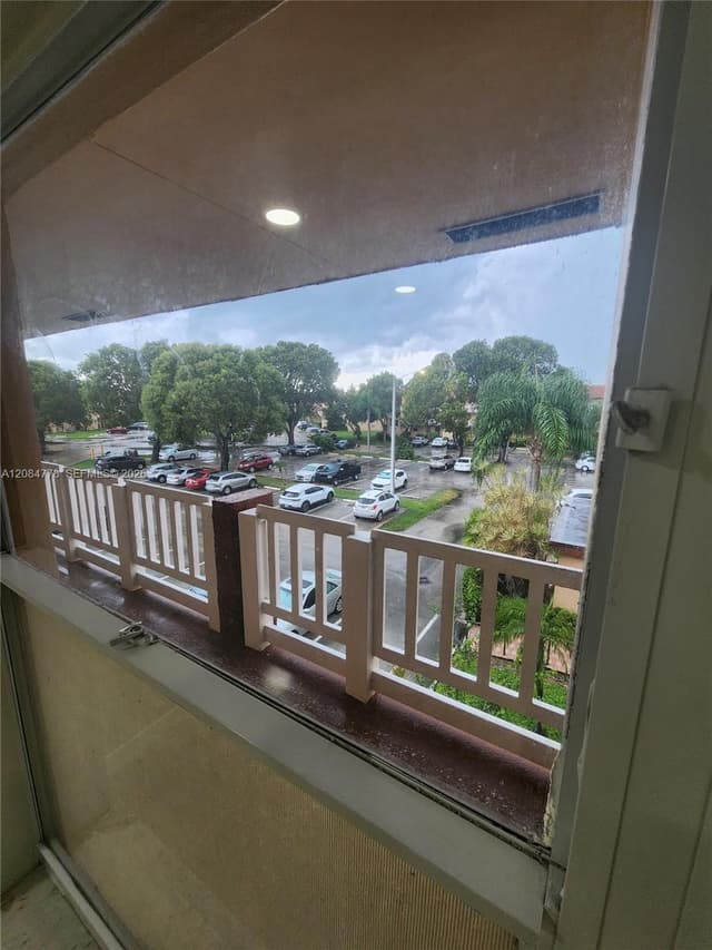 2781 N Pine Island Rd, Sunrise FL 33322 - Sunrise, FL - Photo 2