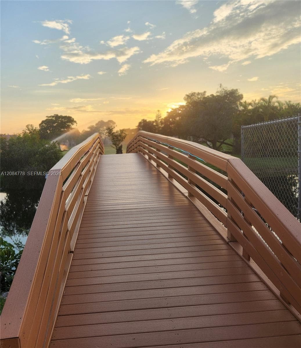 2781 N Pine Island Rd, Sunrise FL 33322