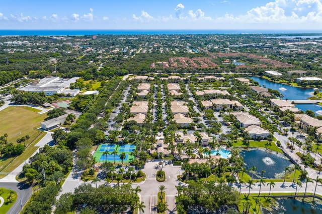 2811 Grande Parkway, Palm Beach Gardens FL 33410 - Palm Beach Gardens, FL - Photo 2