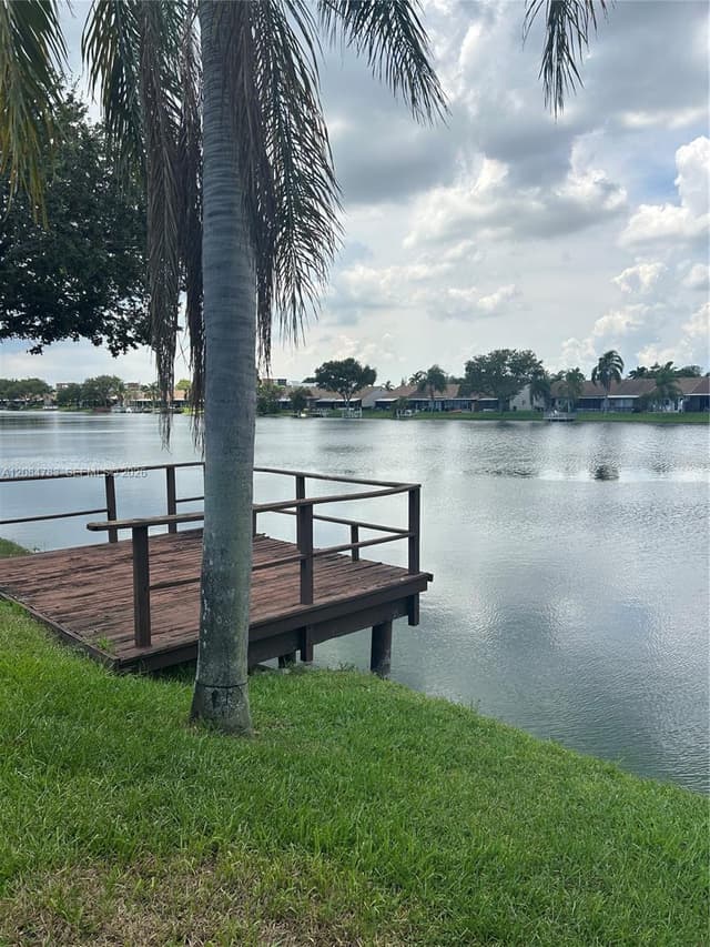 5587 Park Rd, Dania Beach FL 33312 - Dania Beach, FL - Photo 3