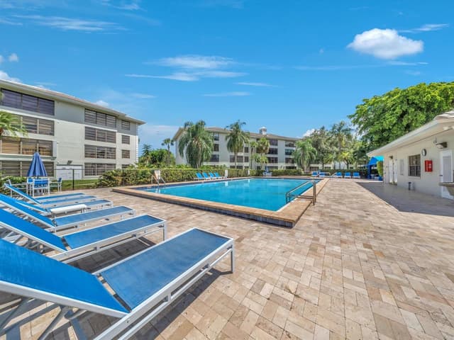 1701 Whitehall Drive # 302, Davie FL 33324 - Davie, FL - Photo 3