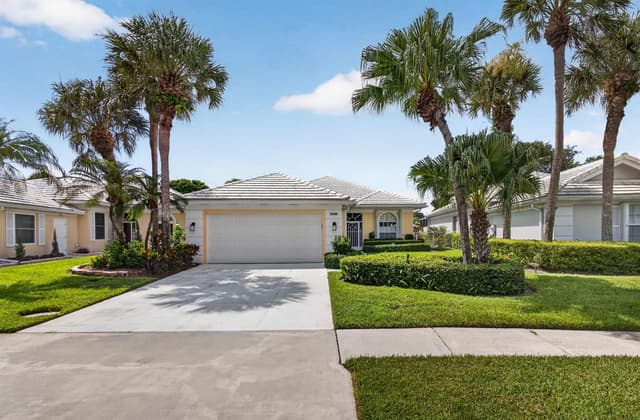 8390 E GARDEN OAKS Circle, Palm Beach Gardens FL 33410 - Palm Beach Gardens, FL - Photo 2