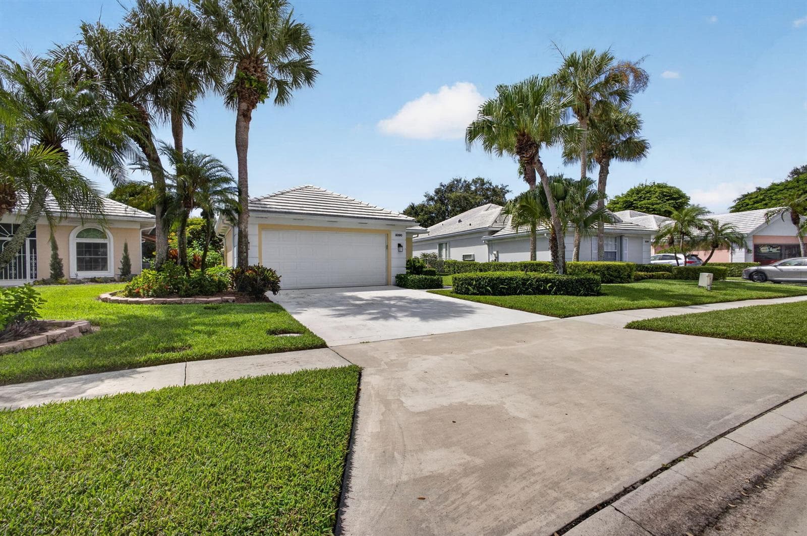 8390 E GARDEN OAKS Circle, Palm Beach Gardens FL 33410 - Palm Beach Gardens, FL - Photo 1
