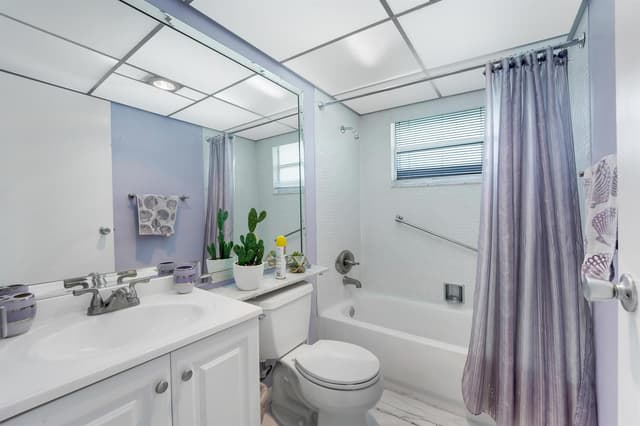 173 Valencia H, Delray Beach FL 33446 - Delray Beach, FL - Photo 7