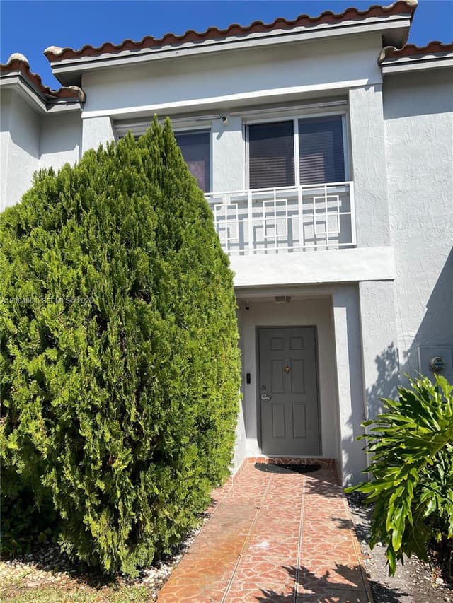 20839 NW 4th St, Pembroke Pines FL 33029 - Pembroke Pines, FL - Photo 2
