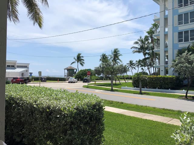 665 SE 21st Avenue # 102, Deerfield Beach FL 33441 - Deerfield Beach, FL - Photo 2