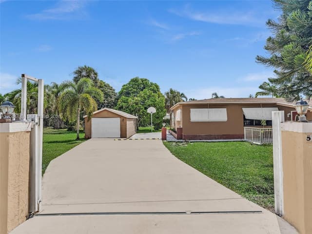 5220 SW 26th Ave, Dania Beach FL 33312 - Dania Beach, FL - Photo 3
