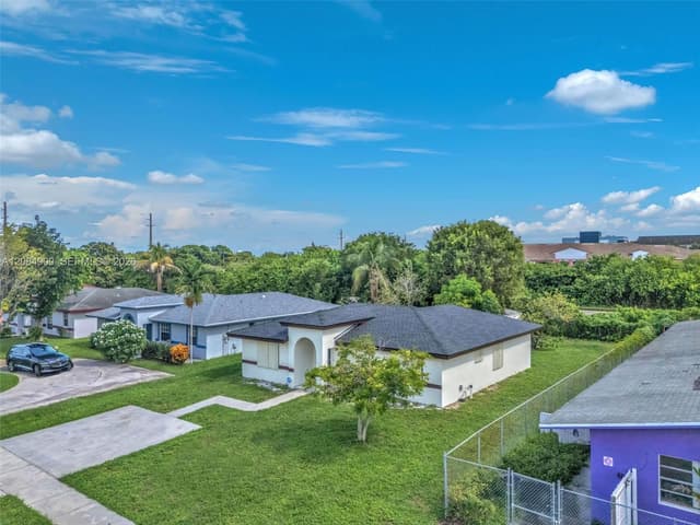 370 NW 14th St, Pompano Beach FL 33060 - Pompano Beach, FL - Photo 2