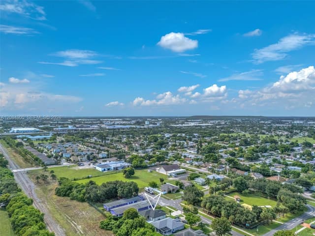 370 NW 14th St, Pompano Beach FL 33060 - Pompano Beach, FL - Photo 5