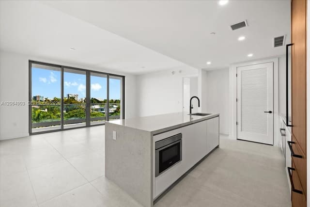 2200 Brickell Avenue # 422, Miami FL 33129 - Miami, FL - Photo 5