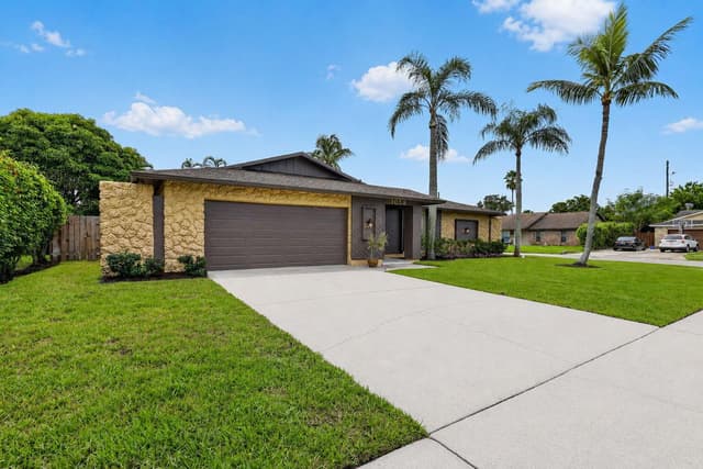 1058 Fernlea Drive, West Palm Beach FL 33417 - West Palm Beach, FL - Photo 2
