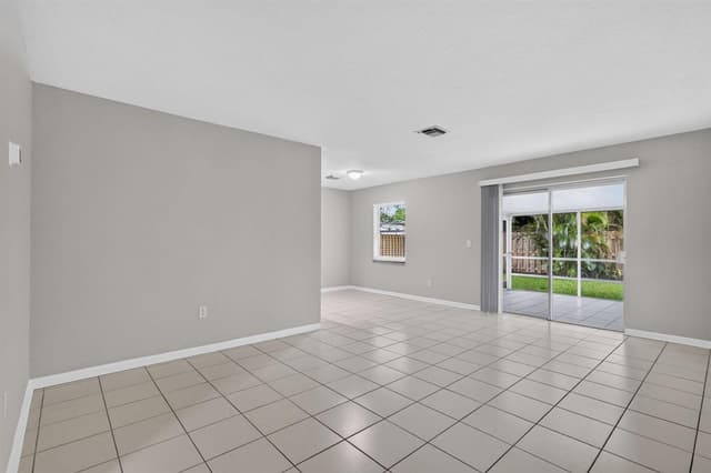 1058 Fernlea Drive, West Palm Beach FL 33417 - West Palm Beach, FL - Photo 7