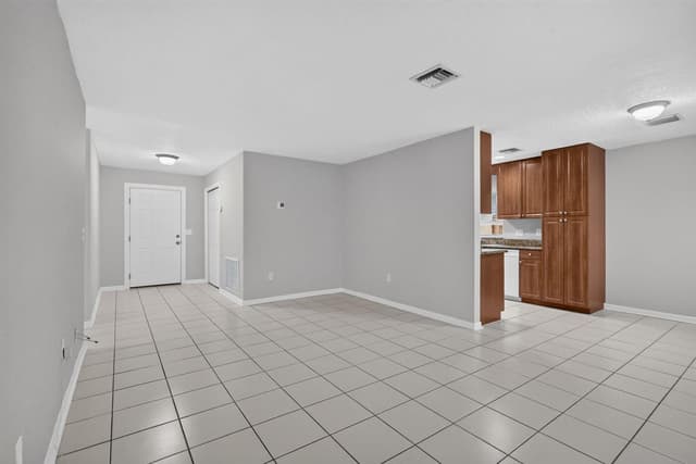 1058 Fernlea Drive, West Palm Beach FL 33417 - West Palm Beach, FL - Photo 5