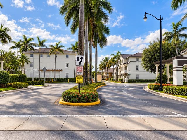 8906 W Flagler St # 222, Miami FL 33174 - Miami, FL - Photo 2