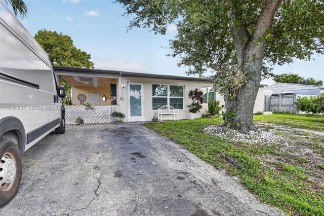 4351 SW 22nd St, Fort Lauderdale FL 33317 - Fort Lauderdale, FL - Photo 3